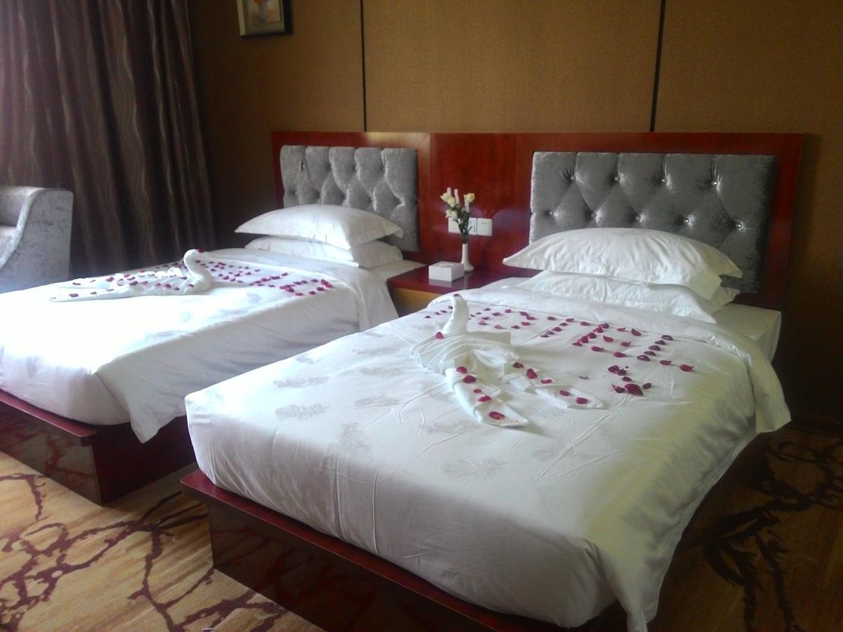 Apollo Hotel Янгон Экстерьер фото