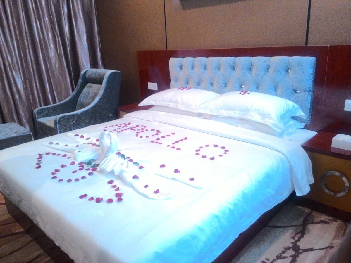 Apollo Hotel Янгон Экстерьер фото